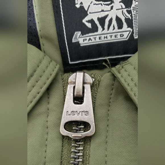 Levi's Jacket, water-resistant, fully lined. Unisex, EUC! - Picture 14 of 15